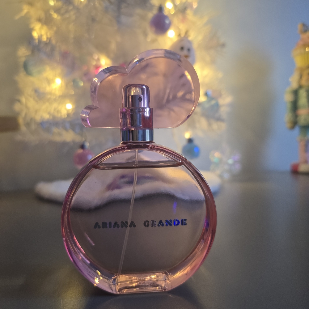 Ariana Grande Pink Cloud Perfume